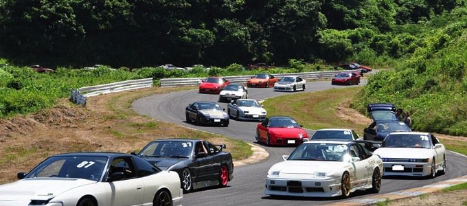 GTカー、チューニングカーのイメージ